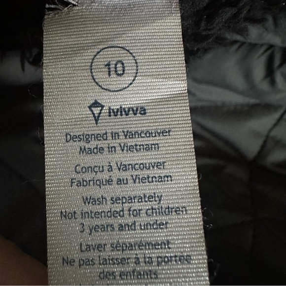 Ivivva by Lululemon girls reversible puffer vest black Sherpa size 10 - Picture 8 of 8